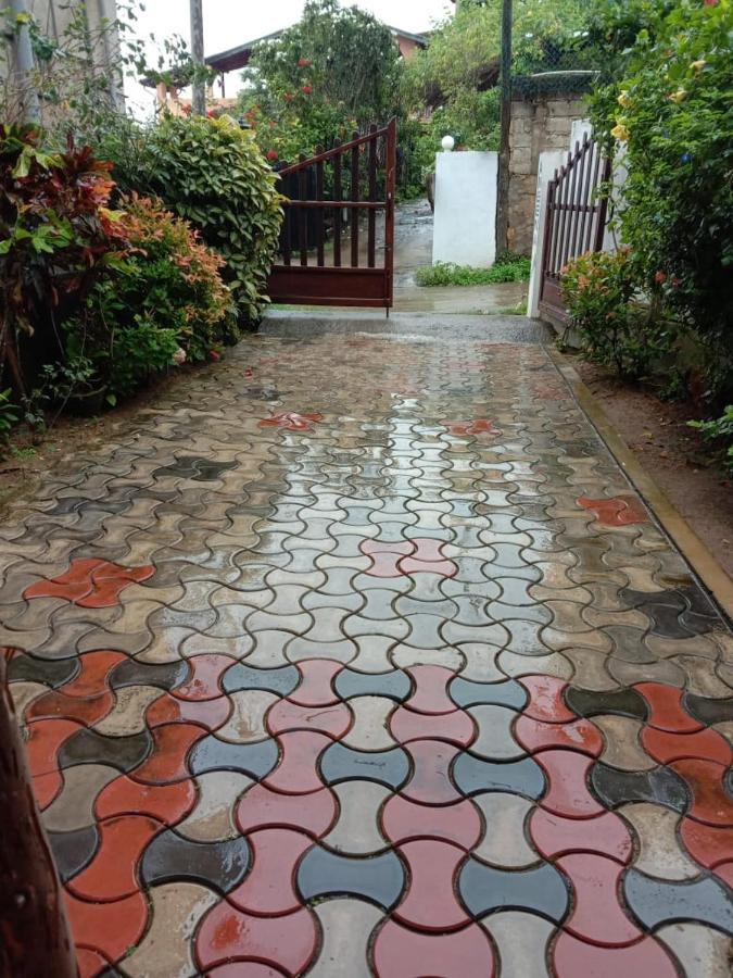 Ameena Homestay Tangalle Εξωτερικό φωτογραφία